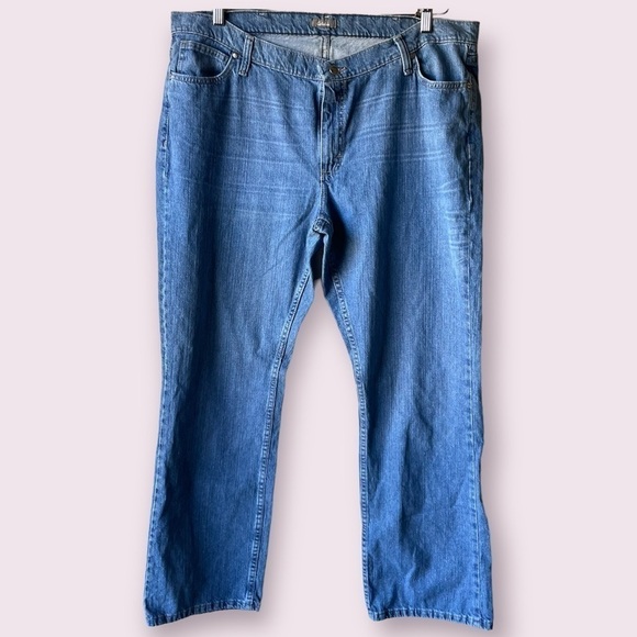 Cabelas Blue Denim Straight Leg Jeans - Picture 1 of 8